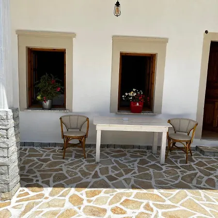 Emilios Traditional Daire