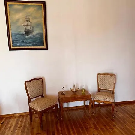 Daire Emilios Traditional Dhërmi