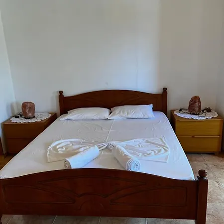 Emilios Traditional Apartment Dhermi
