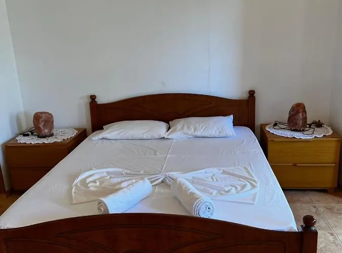 Emilios Traditional דירה דרמי